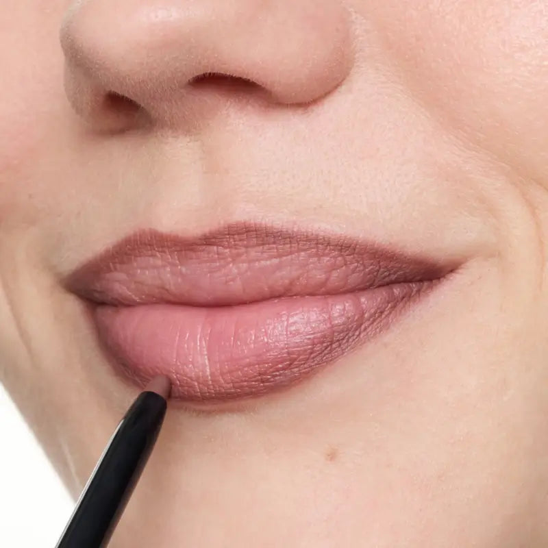 Essence Μολύβι χειλιών 8H Matte Comfort 24, 0,3 g