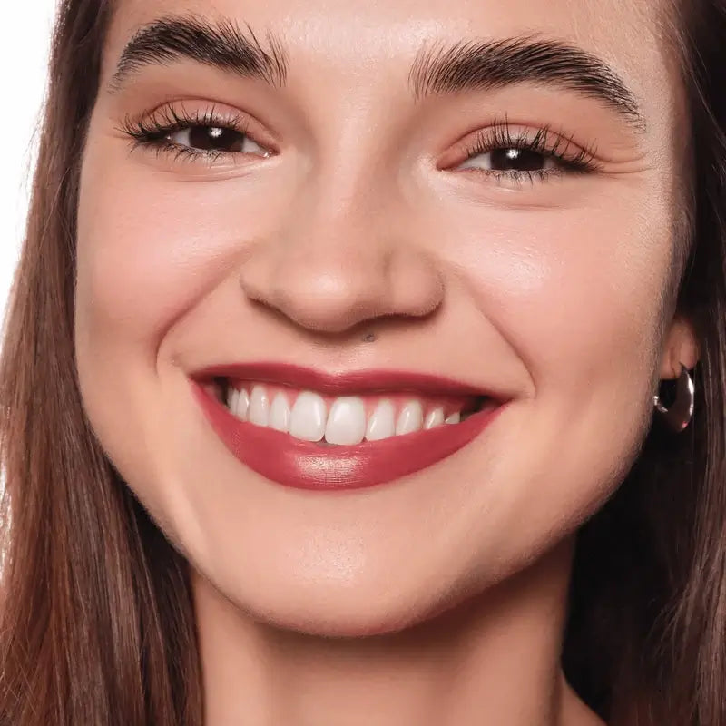 Essence Κραγιόν Satin Glow Luminous Shine 06, 3,5 γρ.