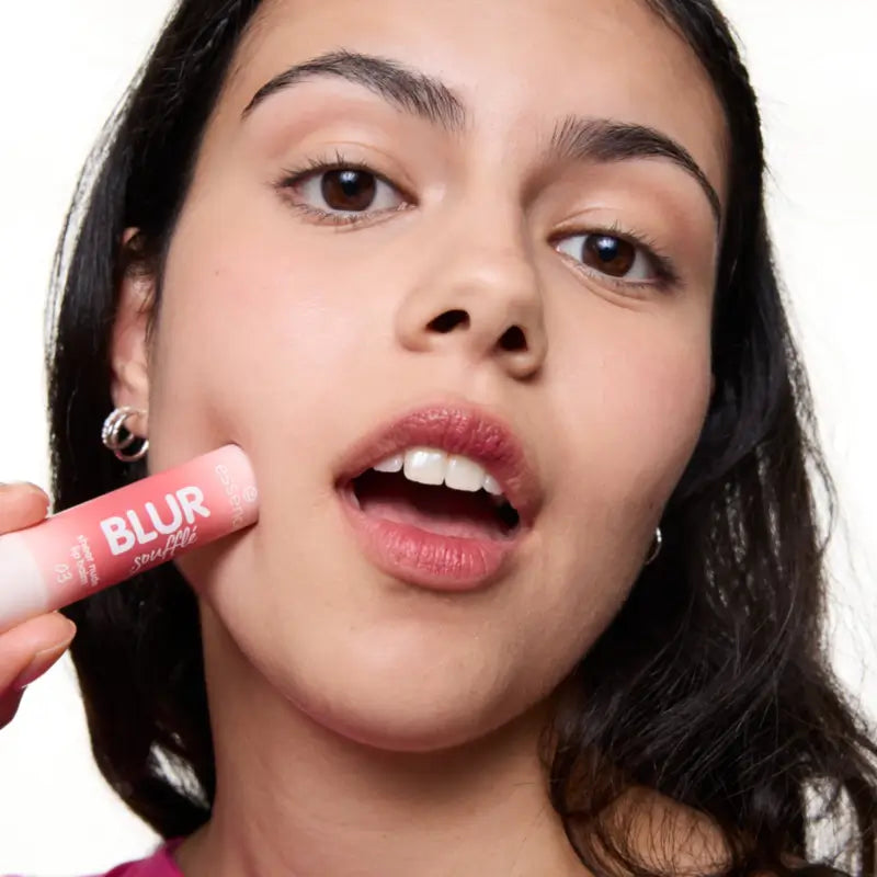 Essence Βάλσαμο χειλιών Nude Blur Soufflé 03, 3 g