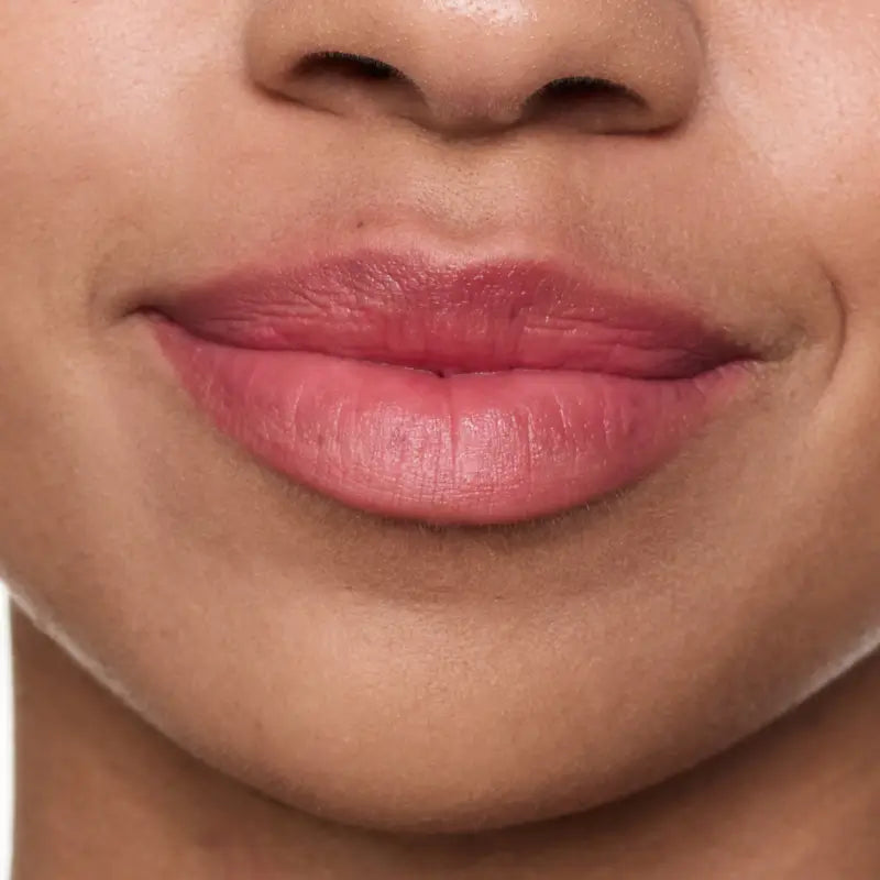 Essence Βάλσαμο χειλιών Nude Blur Soufflé 03, 3 g