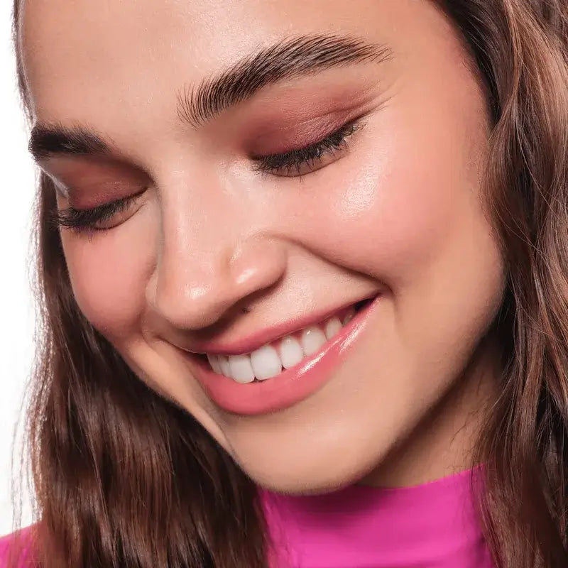 Essence Eyeliner σε μορφή τζελ Satin Blend 05, 0,22 γρ.