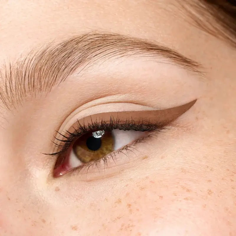 Essence Υγρό Eyeliner Colour It! 05, 3 ml