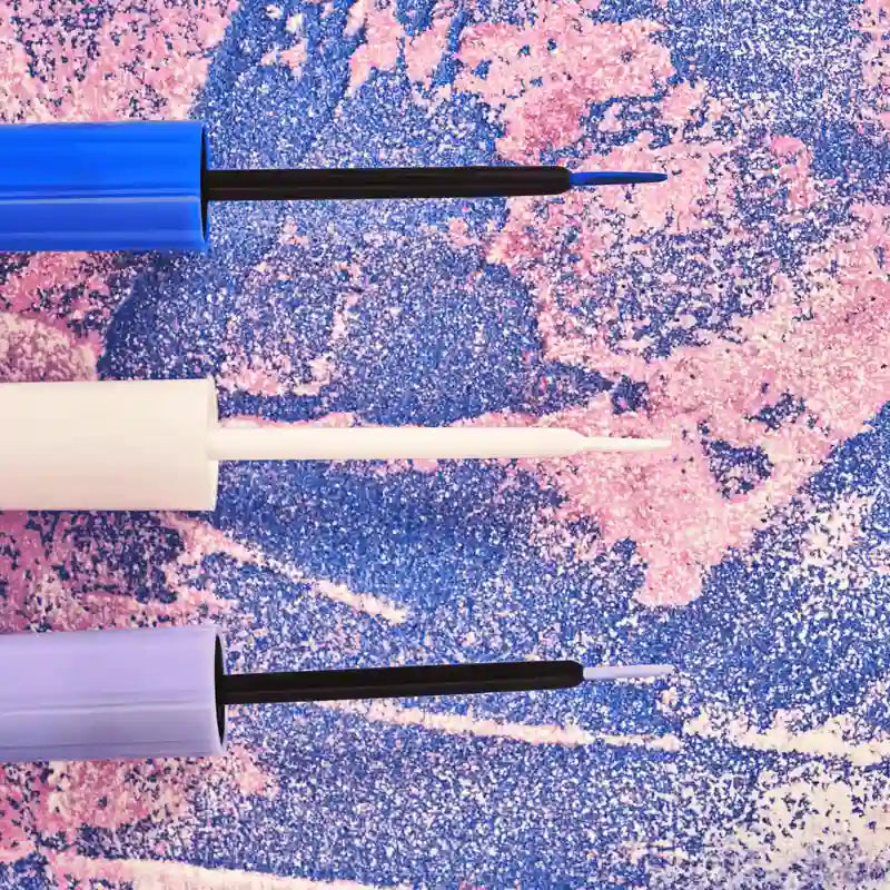 Essence Υγρό Eyeliner Colour It! 05, 3 ml