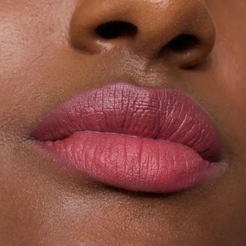 Essence Juicy Matte Mousse για τα χείλη 02, 2,7 ml