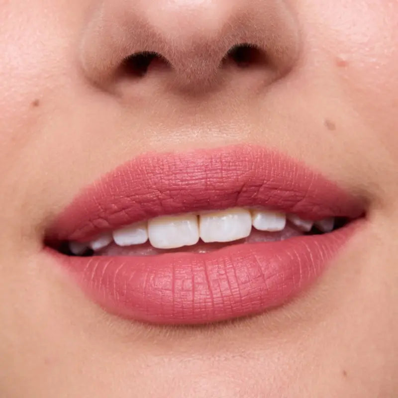 Essence Juicy Matte Mousse για τα χείλη 02, 2,7 ml