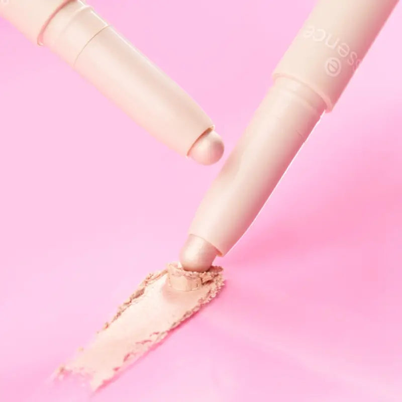 Essence Σκιά ματιών σε στικ Blur Nude 05, 1,2 g