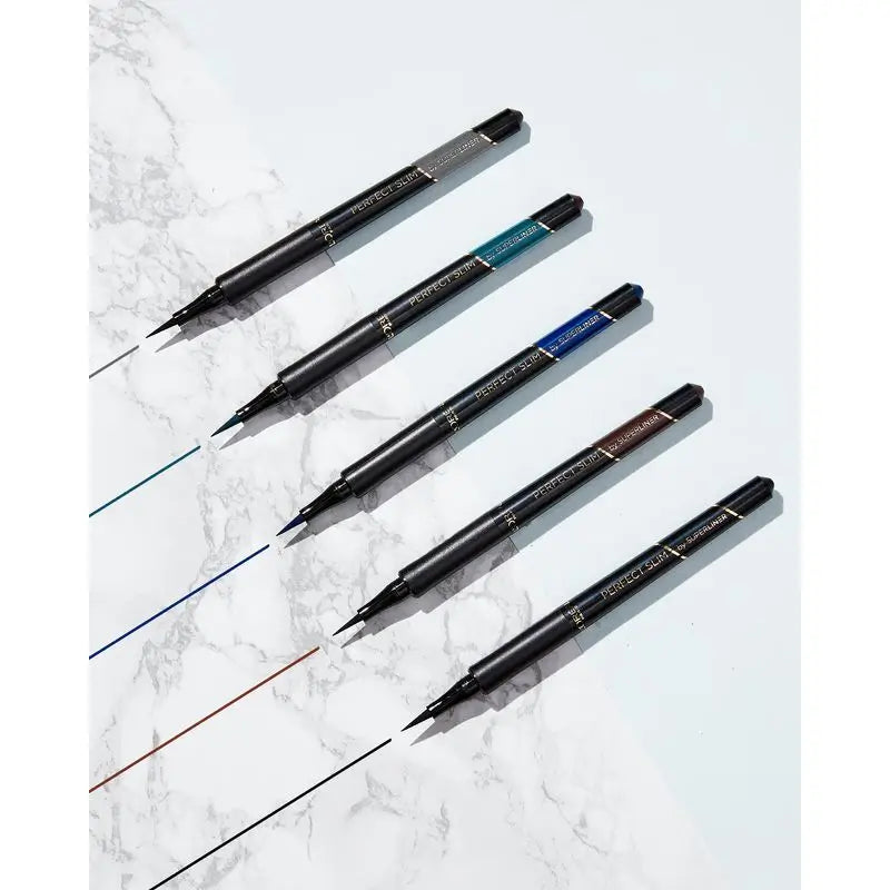 L'Oréal Paris Super Liner Perfect Slim Navy Υγρό και εξαιρετικά ακριβές μολύβι ματιών