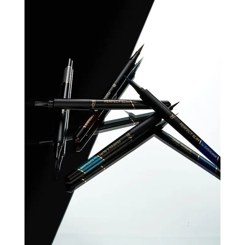 L'Oréal Paris Super Liner Perfect Slim Έντονο Μαύρο Υγρό και Εξαιρετικά Ακριβές Μολύβι Ματιών