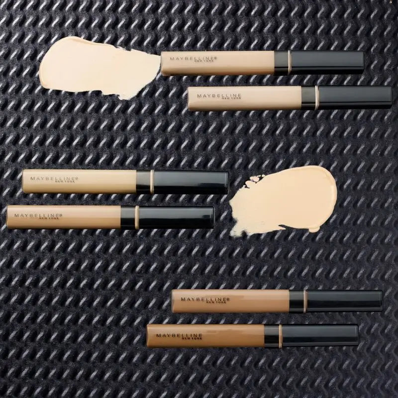 Maybelline New York Fit Me Κονσίλερ για μαύρους κύκλους και ατέλειες, απόχρωση 10 Light, φυσικό φινίρισμα, για ανοιχτόχρωμες επιδερμίδες, 6,8 ml