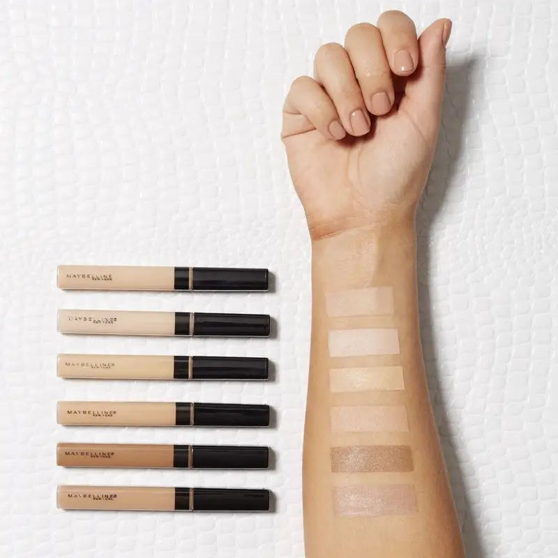Maybelline New York Fit Me Κονσίλερ για μαύρους κύκλους και ατέλειες, απόχρωση 10 Light, φυσικό φινίρισμα, για ανοιχτόχρωμες επιδερμίδες, 6,8 ml
