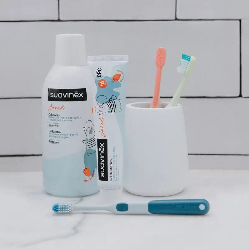 Suavinex Παιδική Οδοντόβουρτσα +6 ετών, Μπλε